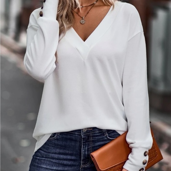 New v neck white long sleeve blouse - Picture 3 of 7
